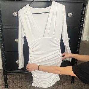 Elegant White Long Sleeve Dress